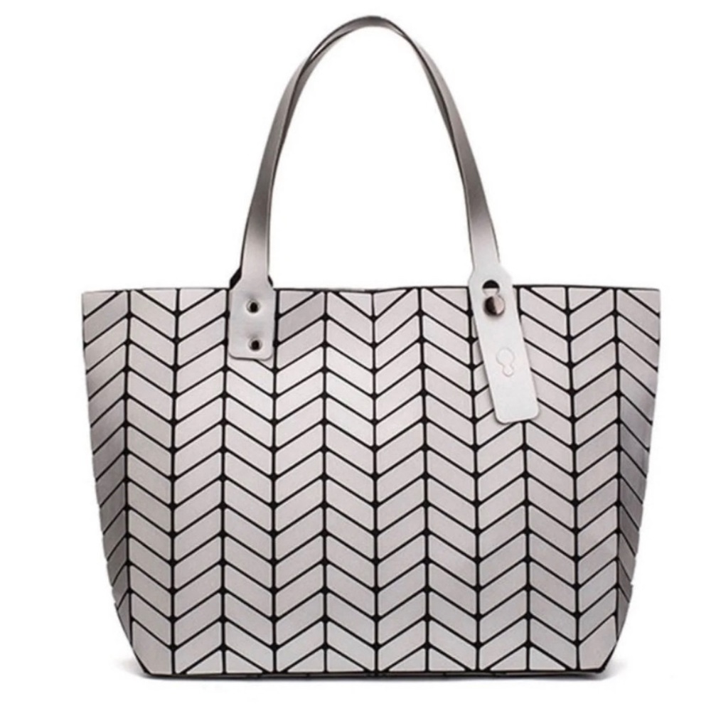 Geometric shoulder bag